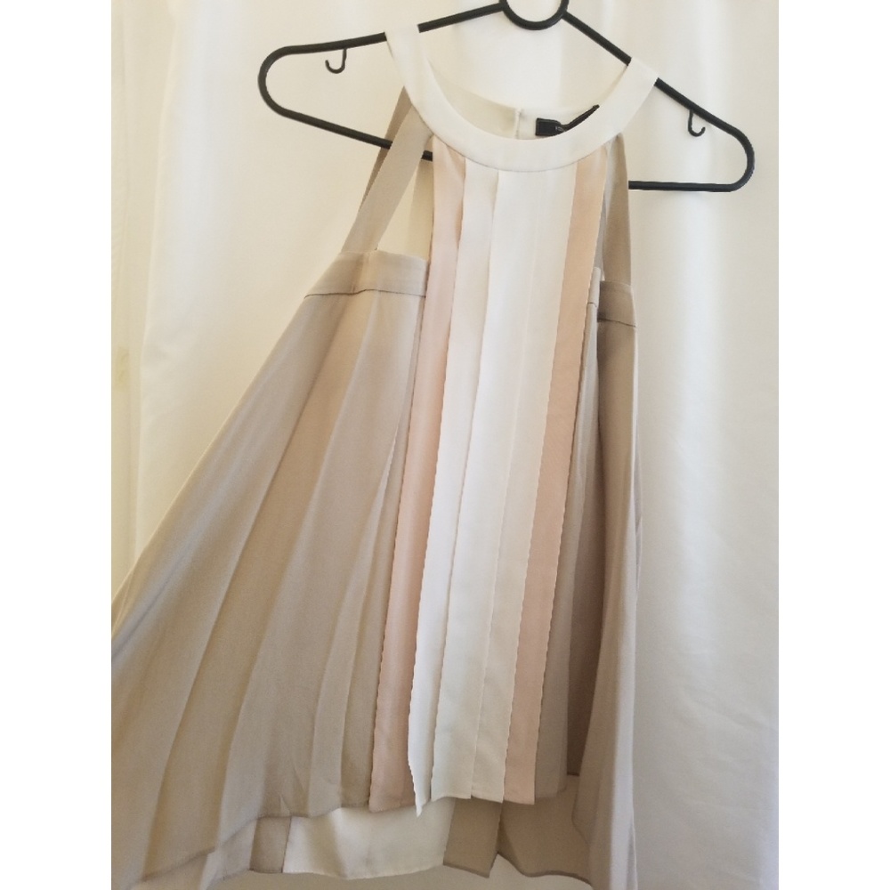 Bcbgmaxazaria top  ****NWT*****